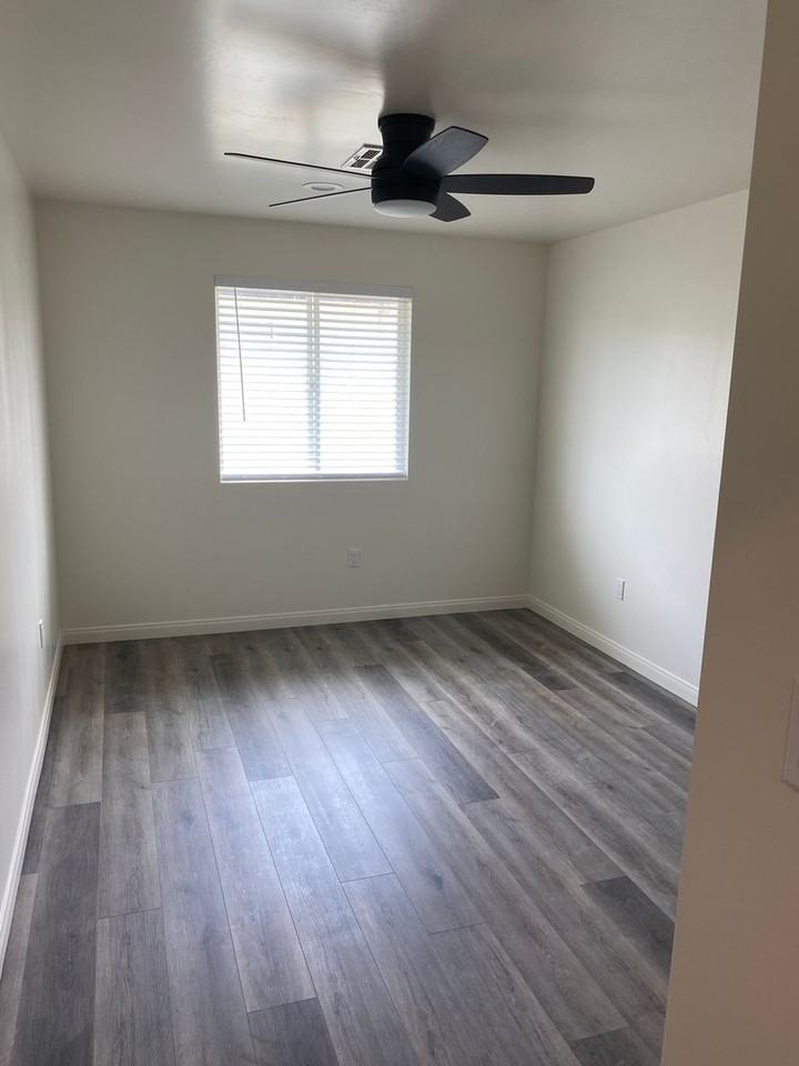 721 Tate St - Photo 7 of 13