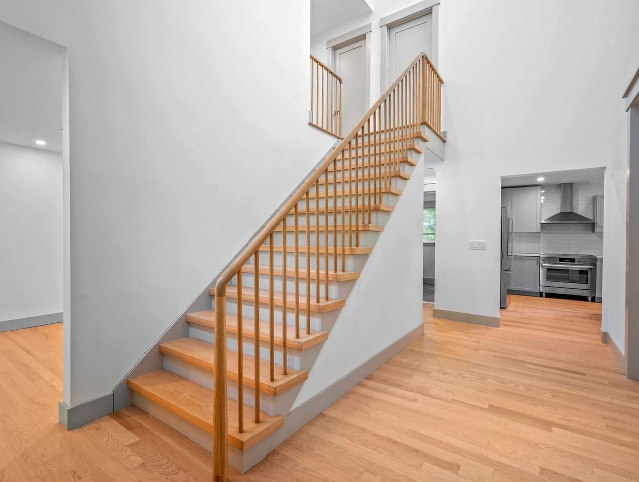 1111 Hardscrabble Rd - Photo 3 of 45