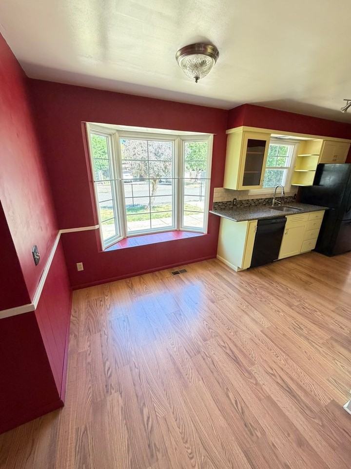 550 Carlson Dr - Photo 6 of 50