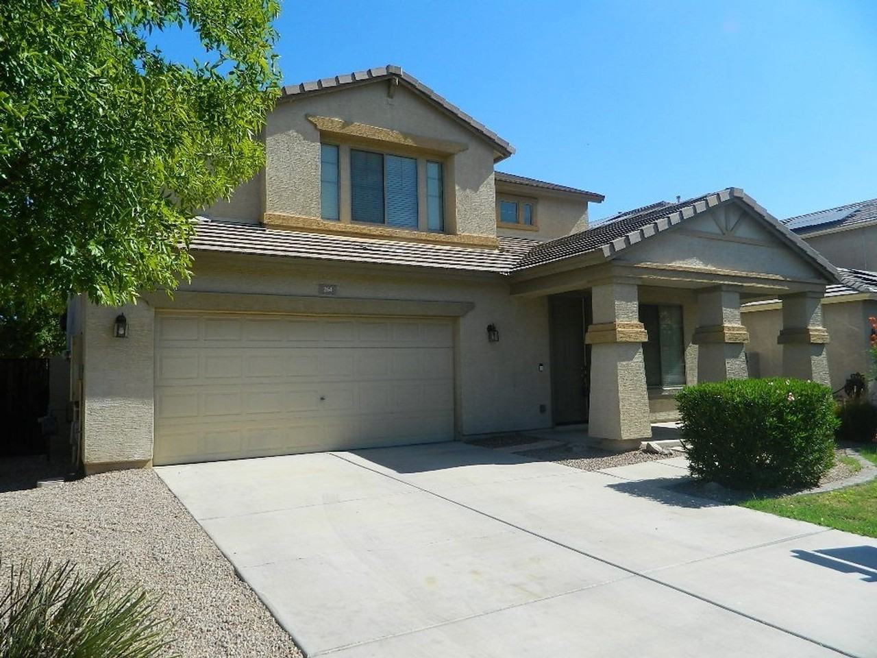 264 W Tahiti Dr - Photo 2 of 9