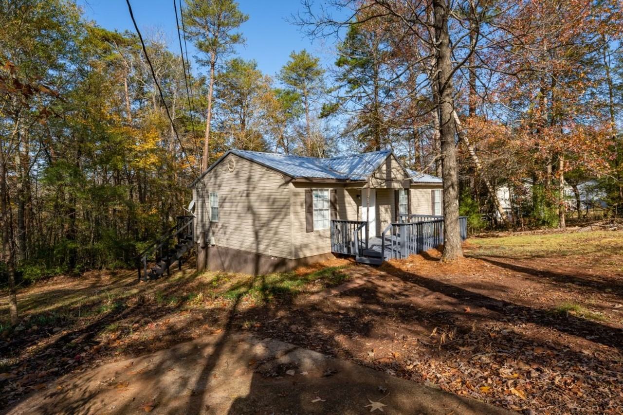 581 Ridgewood Dr - Photo 3 of 27