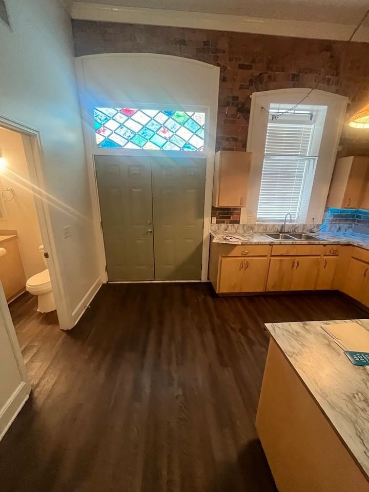 115A Se Main St - Photo 2 of 9