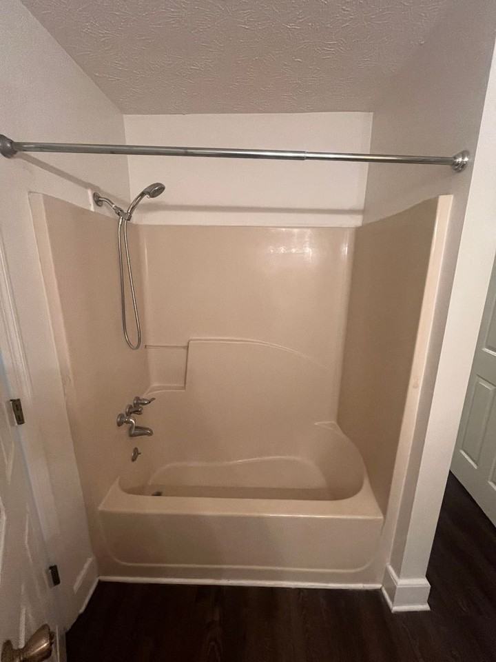 115A Se Main St - Photo 5 of 9