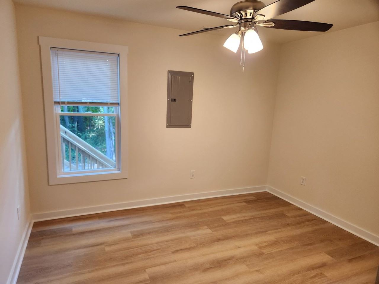 804 Church St - Photo 2 of 8
