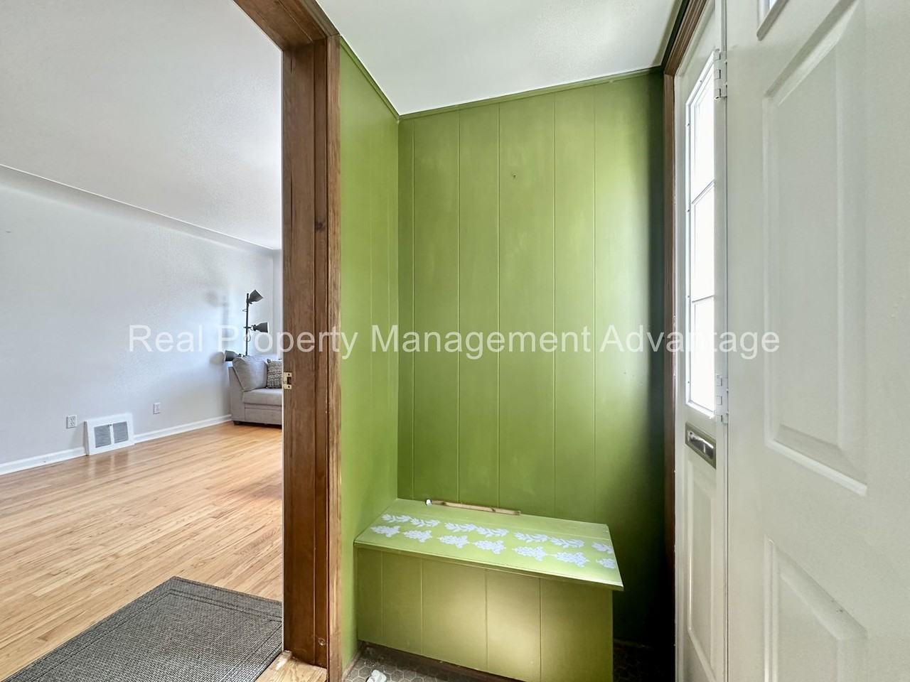 1596 Albany St - Photo 3 of 28