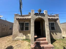 featured image of 8114 S Hoover St