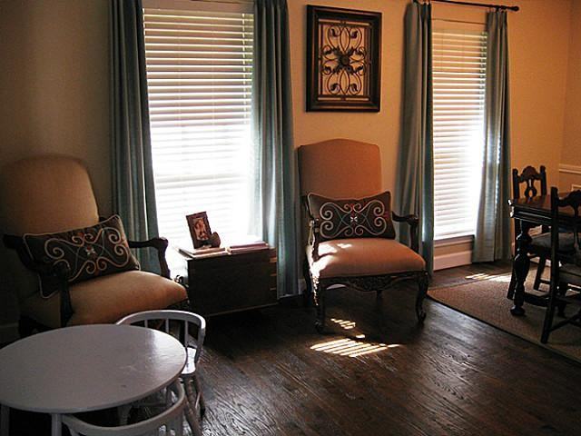 1707 Duke Dr - Photo 2 of 9