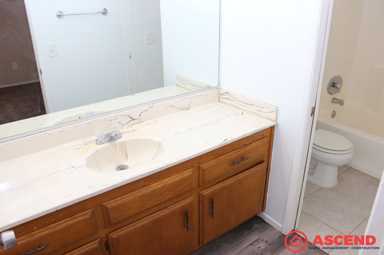 4609 Baybrook Way - Photo 7 of 10