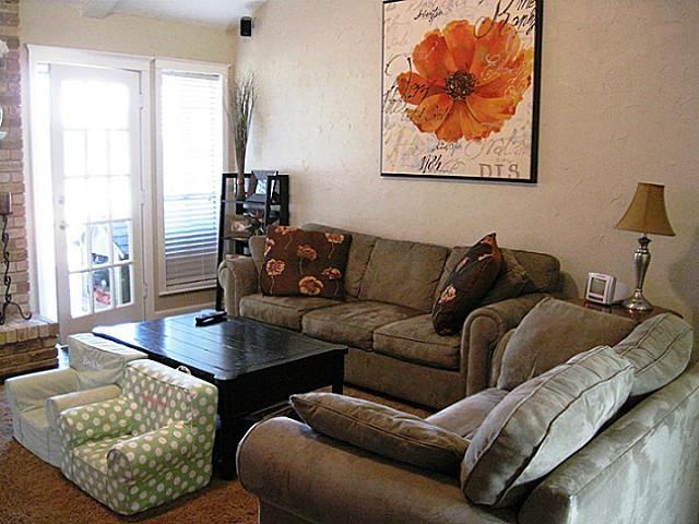 1707 Duke Dr - Photo 3 of 9