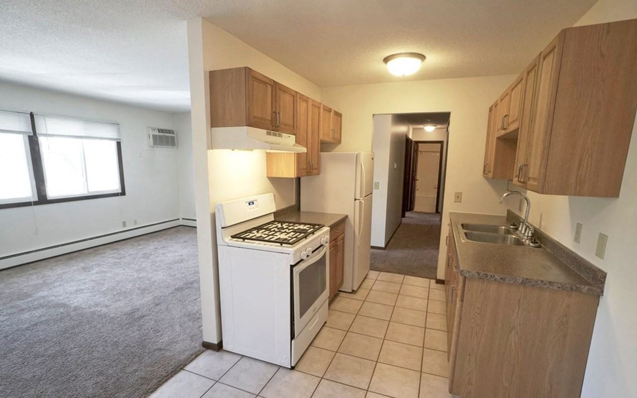 Twin Lakes Apartments - Photo 3 of 29