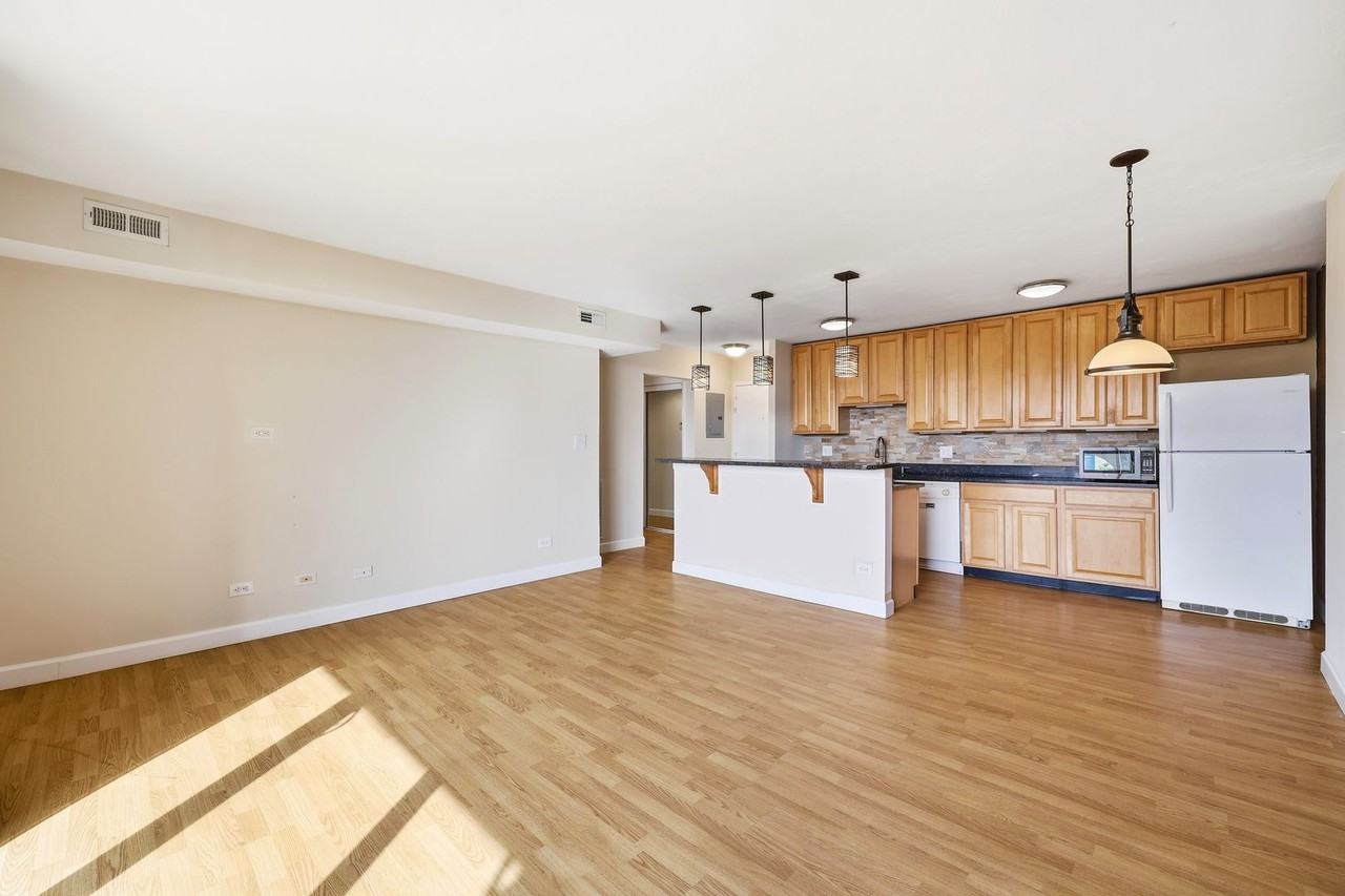 1800 Jefferson Park Ave #912 - Photo 3 of 20