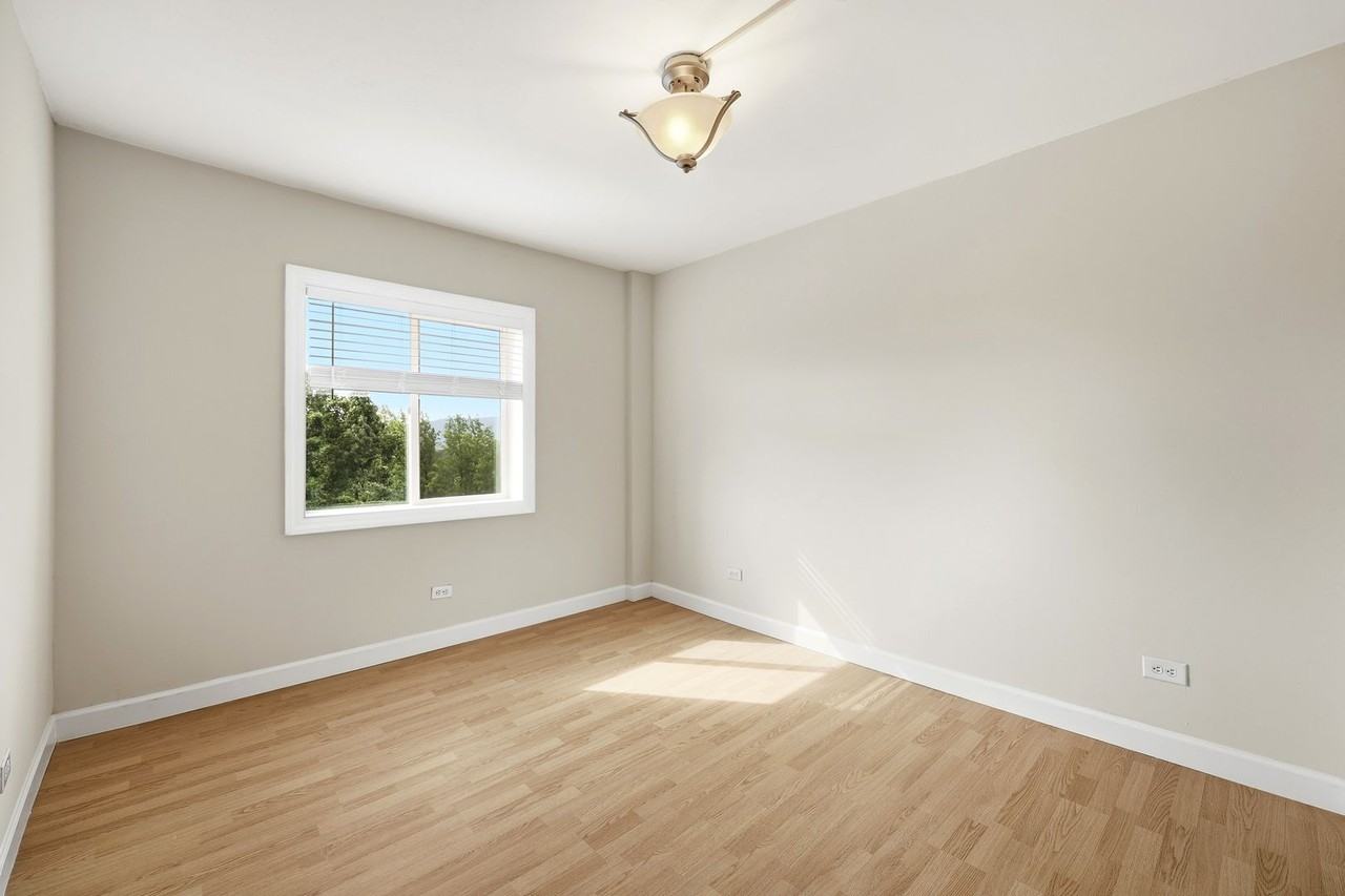 1800 Jefferson Park Ave #912 - Photo 7 of 20