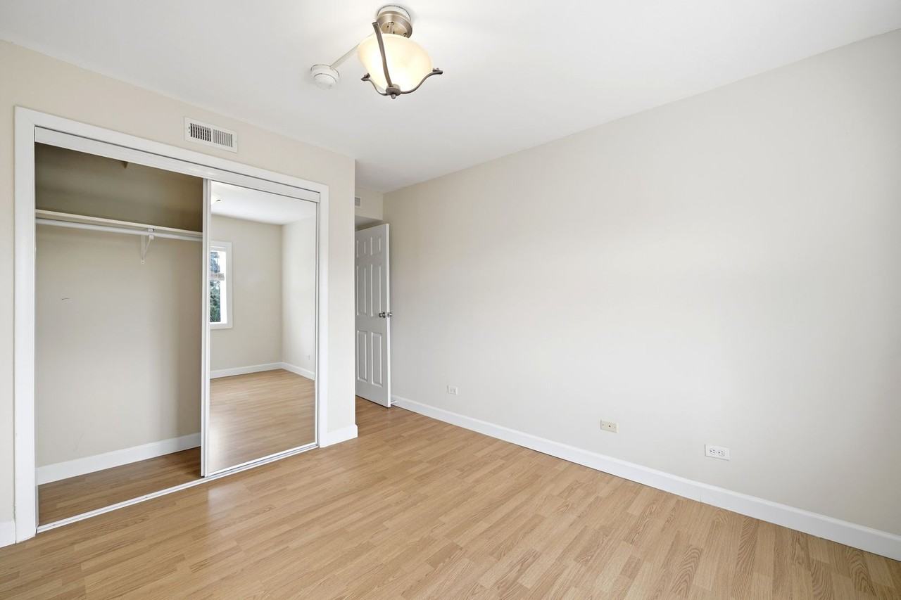 1800 Jefferson Park Ave #912 - Photo 6 of 17