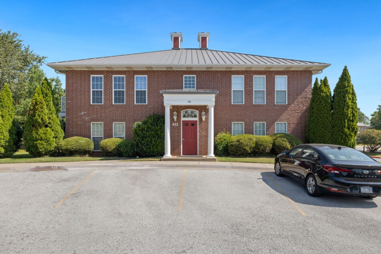 Robinson Park Apartments - Photo 2 of 17