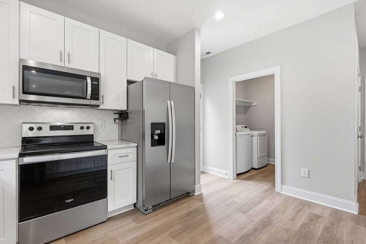 573 Circle Dr - Photo 6 of 30