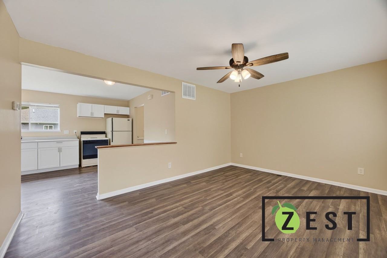39483 Marne Ave - Photo 2 of 19