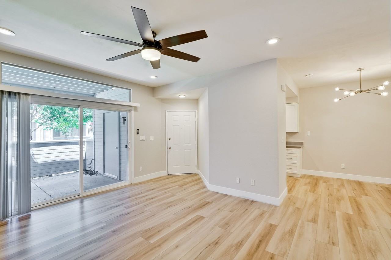 537 Shadow Dance Dr - Photo 4 of 36