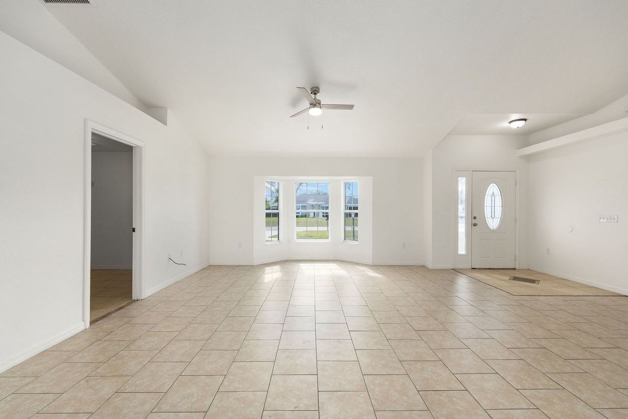 15434 Sw 23rd Court Rd - Photo 5 of 17