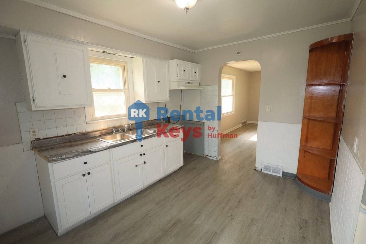 732 Wall St - Photo 5 of 16