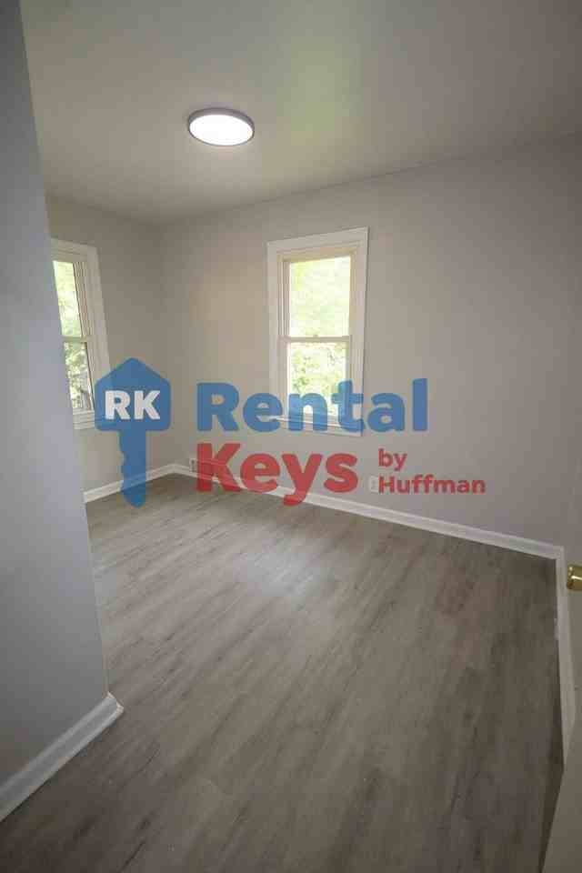 732 Wall St - Photo 7 of 16