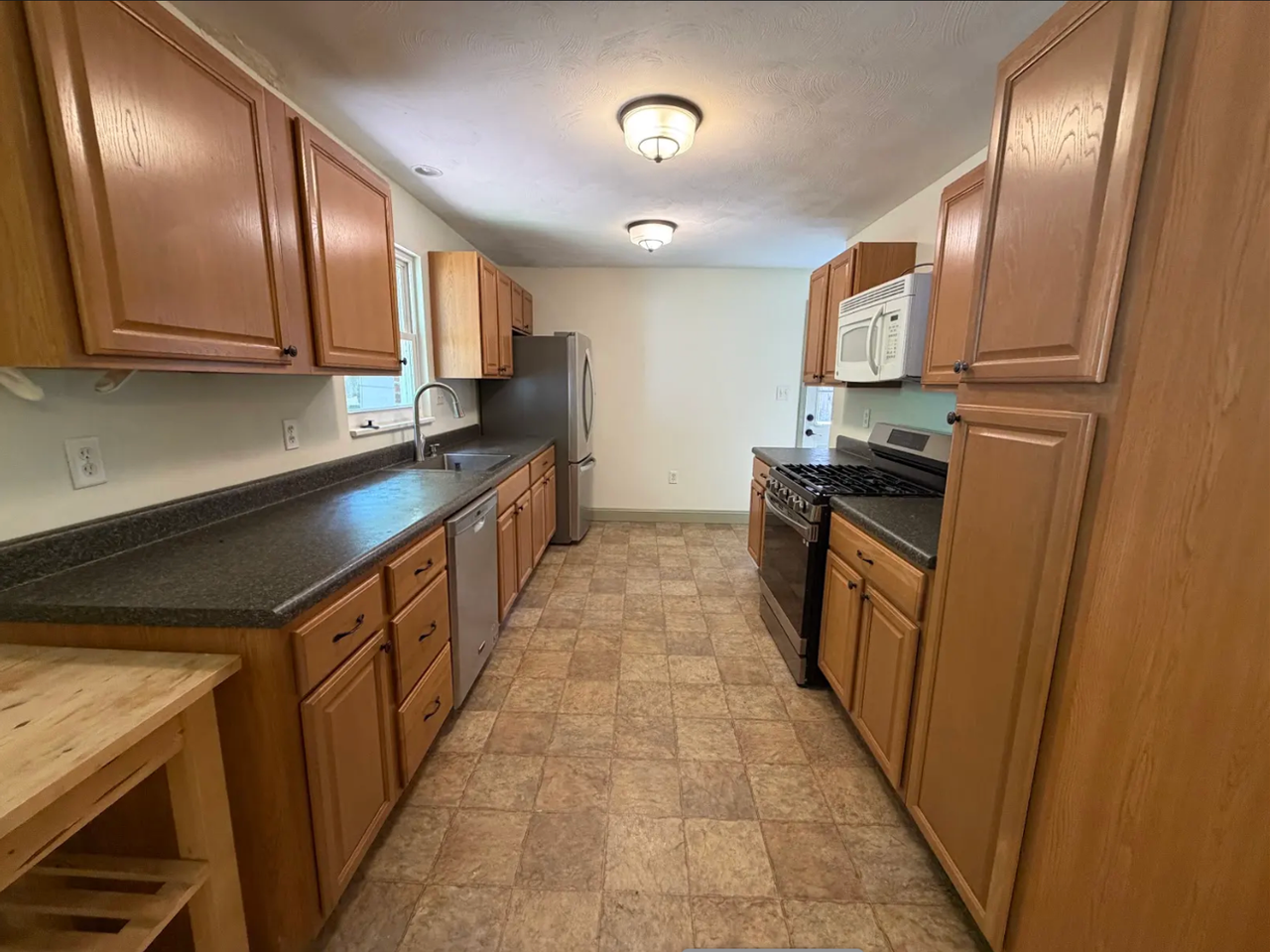 2940 Dodds Ave - Photo 5 of 18