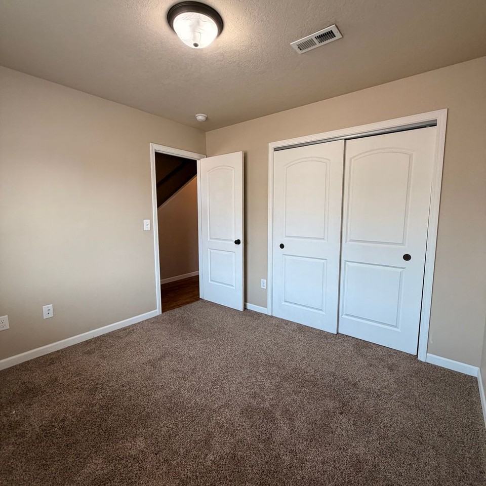 708 3rd St Nw - Photo 6 of 17