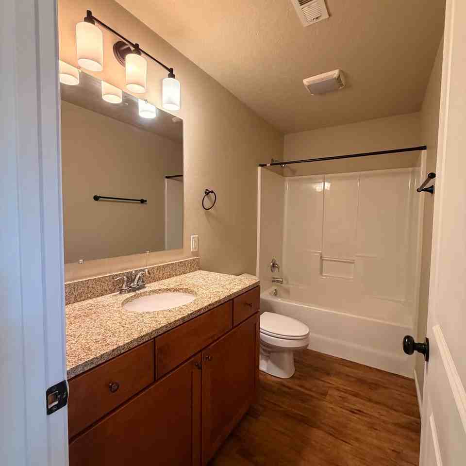 708 3rd St Nw - Photo 7 of 17