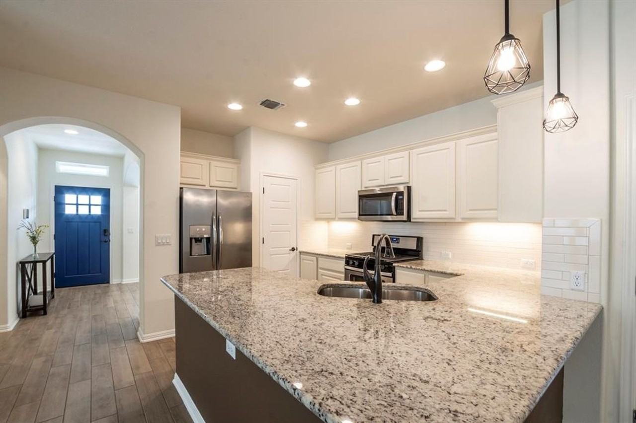 8920 Cattalo Ln - Photo 2 of 9