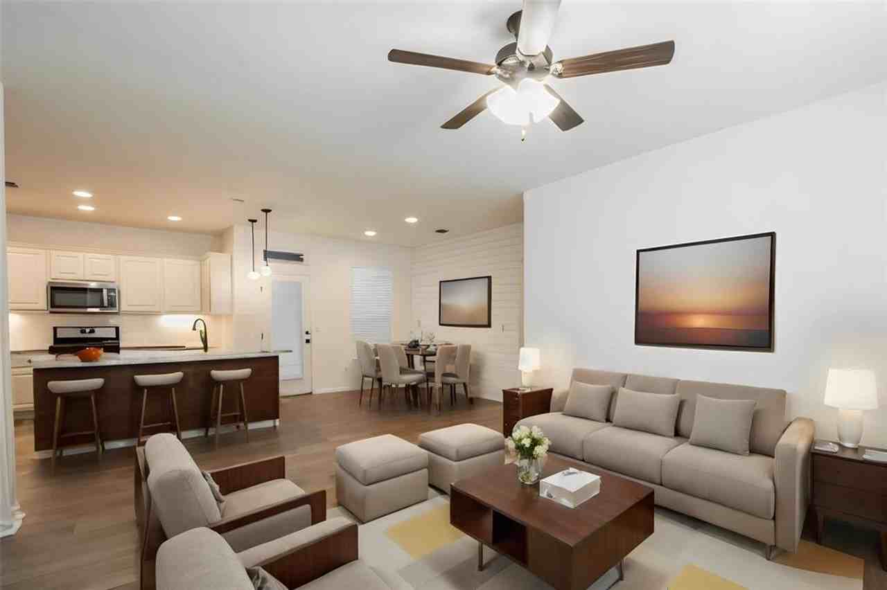 8920 Cattalo Ln - Photo 4 of 9