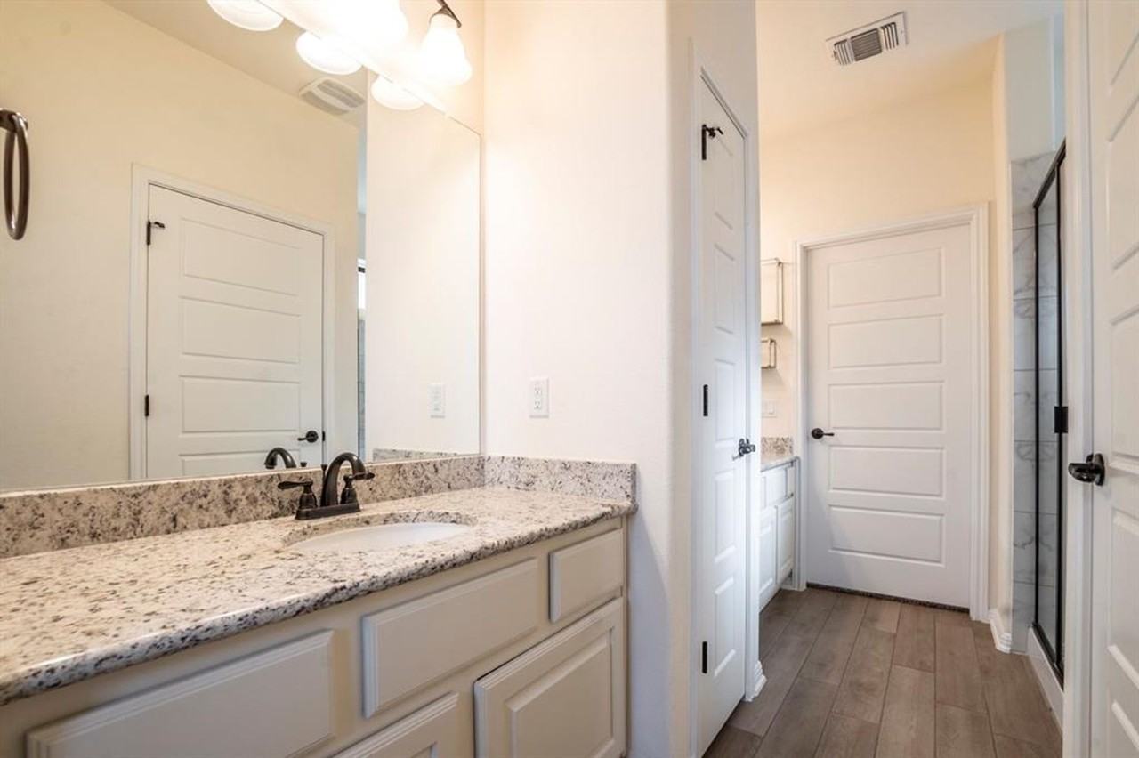 8920 Cattalo Ln - Photo 6 of 9