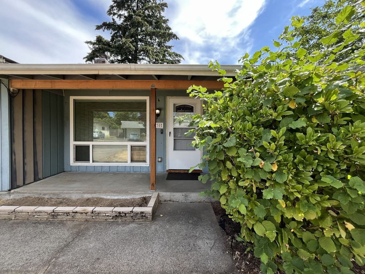 730 Se 143rd Ave - Photo 3 of 32
