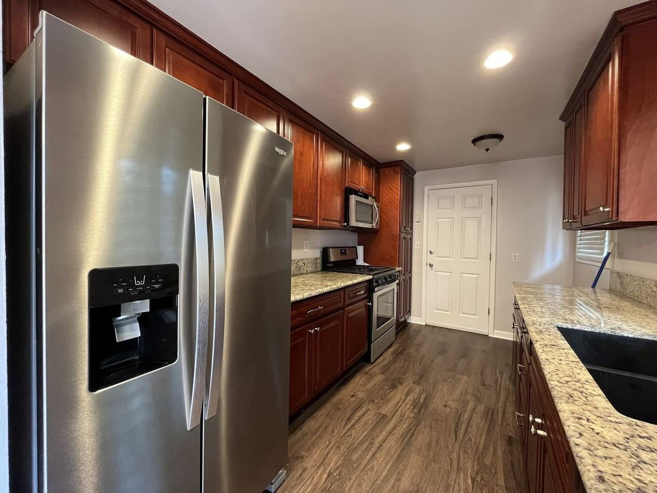730 Se 143rd Ave - Photo 5 of 32
