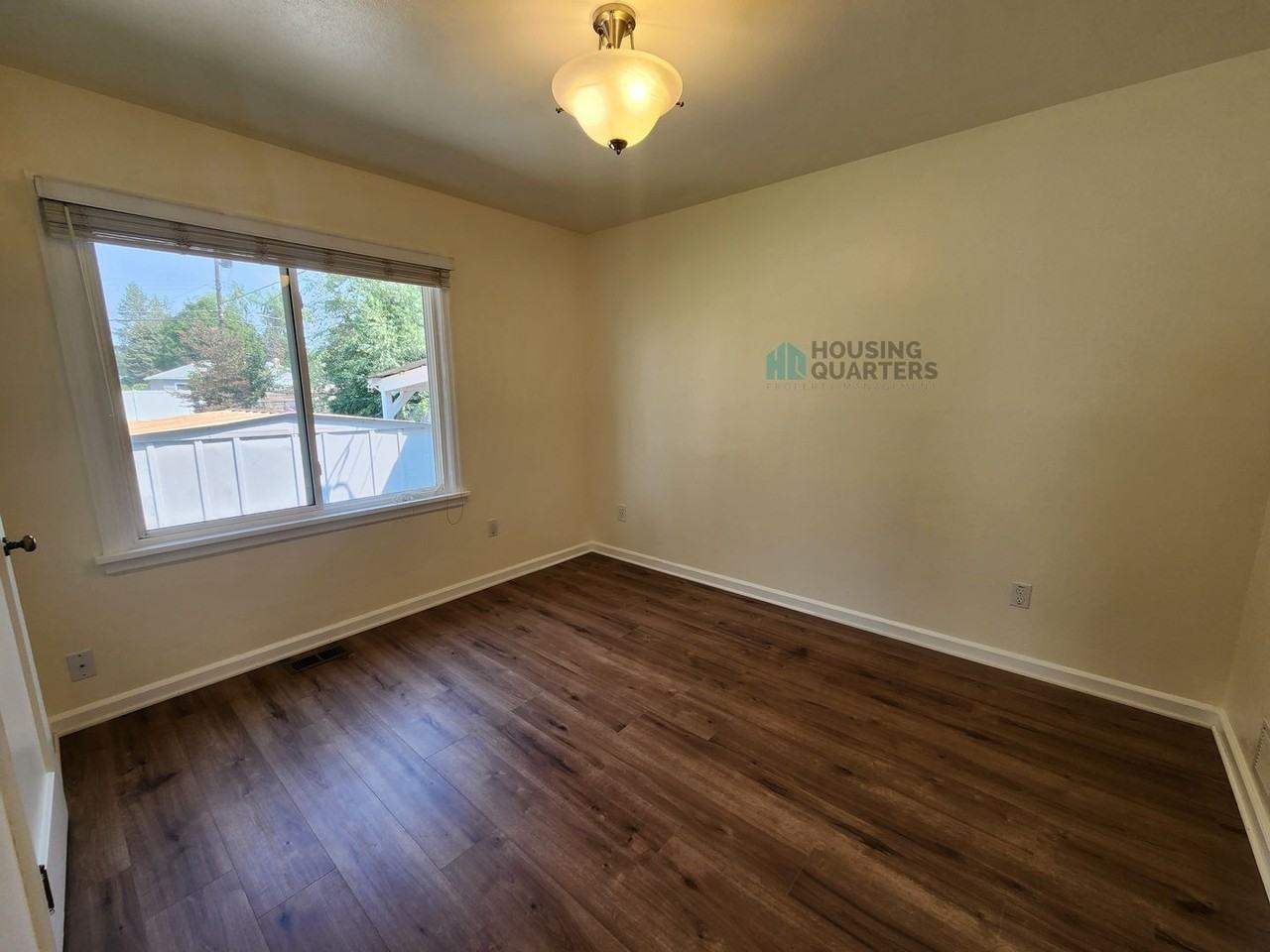 4120 W Sanson Ave - Photo 4 of 18