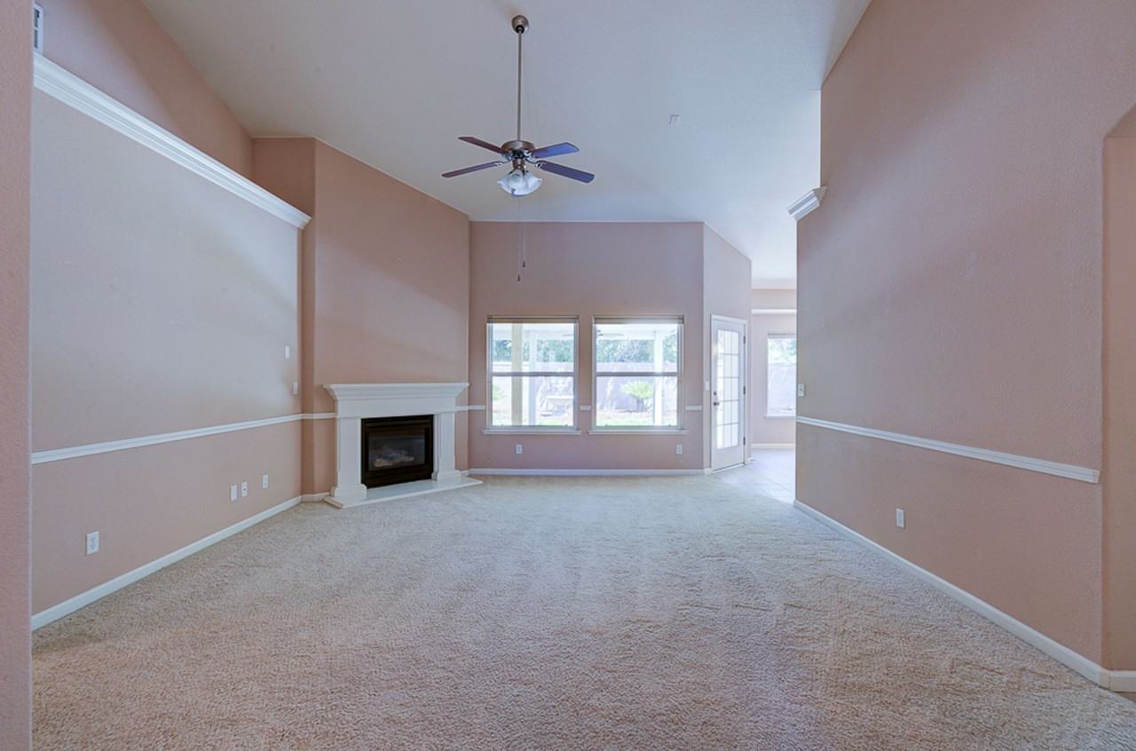 1927 N Karen Ave - Photo 5 of 21