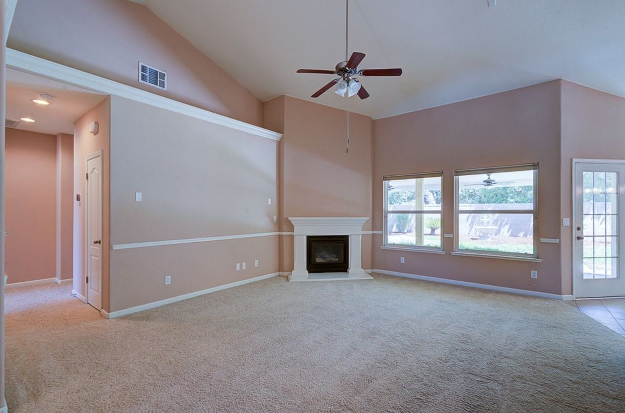 1927 N Karen Ave - Photo 6 of 21