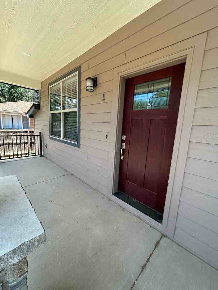 536 East Mulberry St - Photo 2 of 29