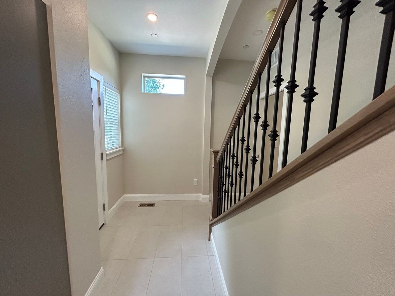 536 East Mulberry St - Photo 7 of 29
