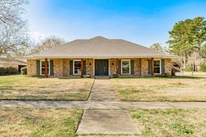 featured image of 4204 Pine Park Dr
