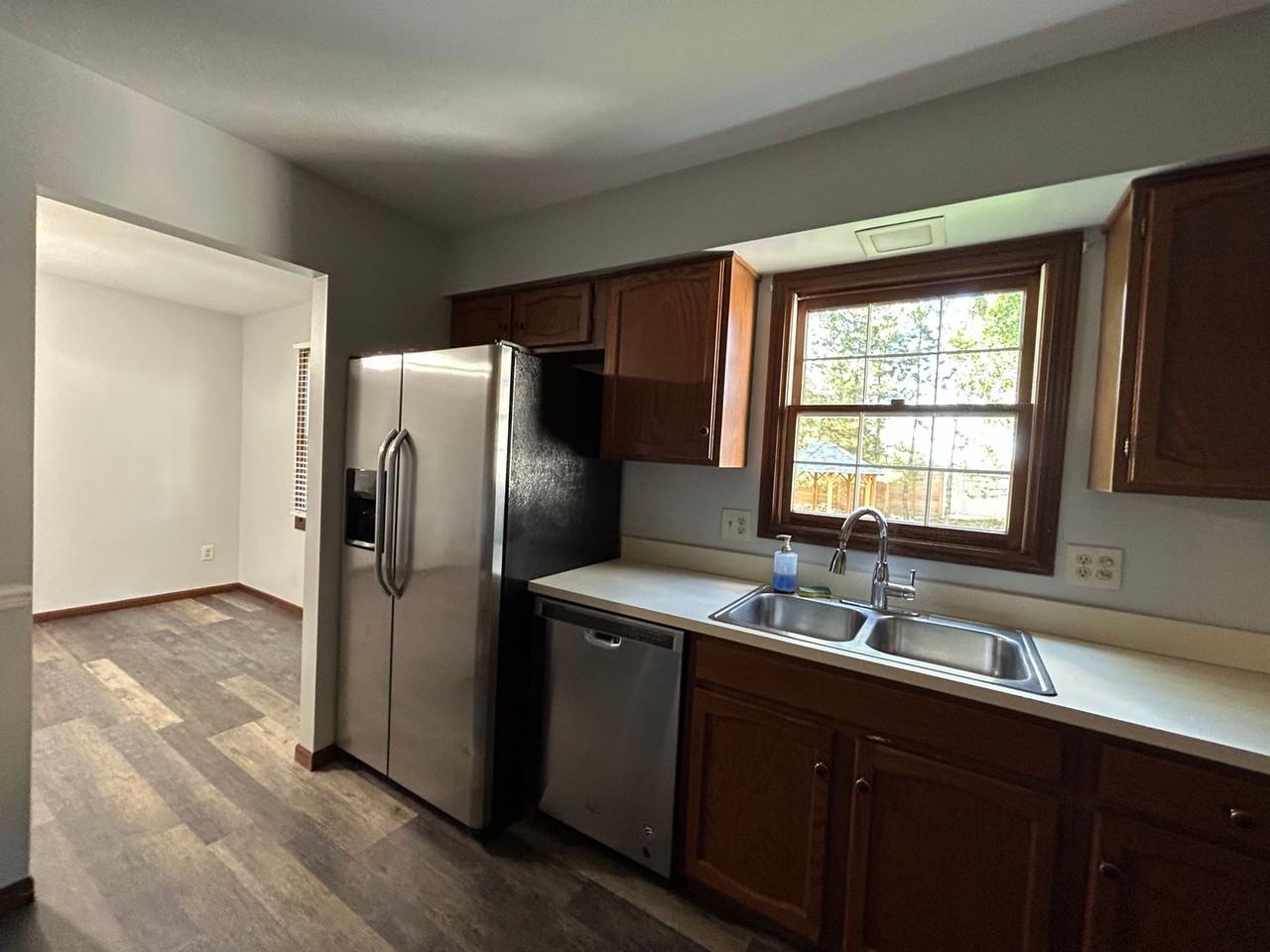 8659 Groveside Dr - Photo 3 of 50