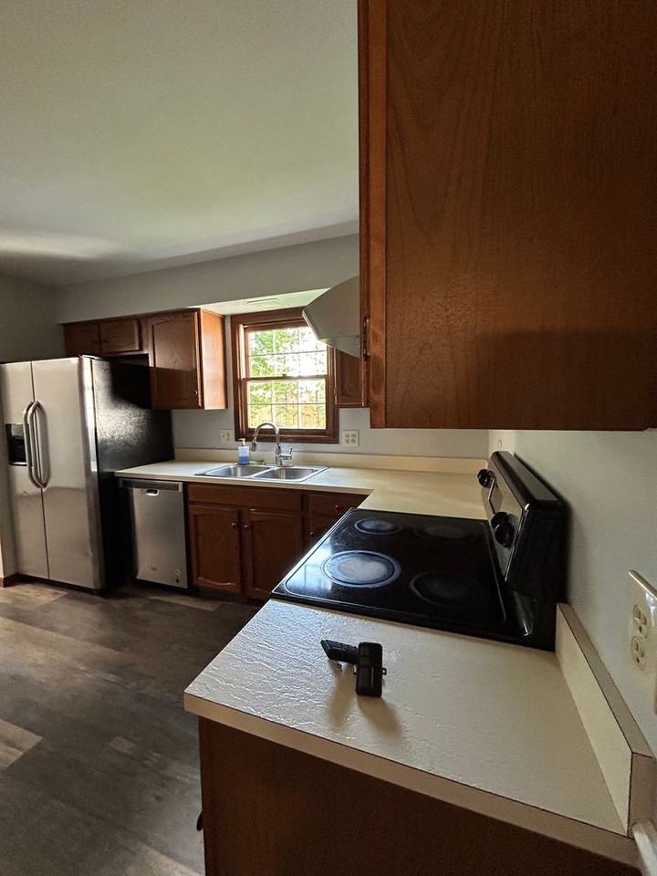 8659 Groveside Dr - Photo 5 of 50
