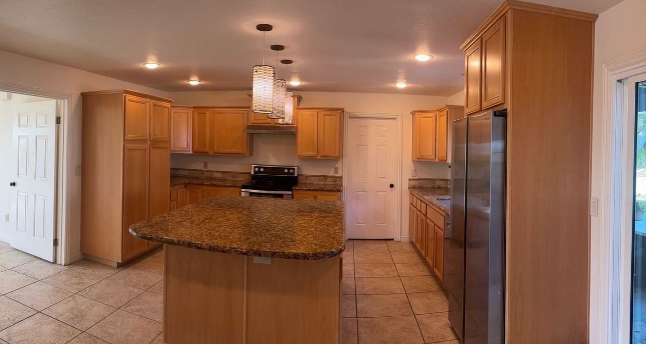 101 N Vulcan Ave - Photo 6 of 29