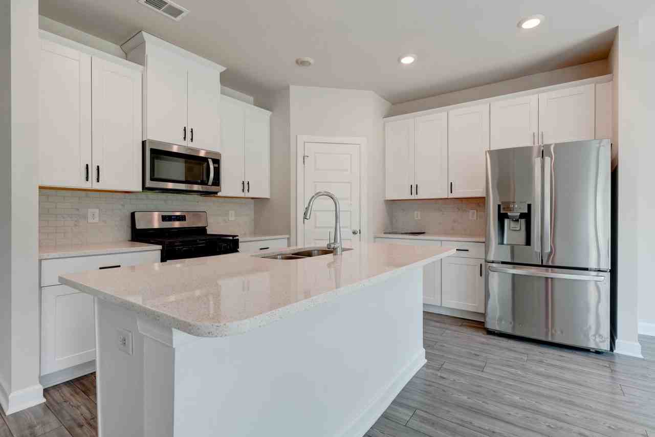 123 Mainsail Way - Photo 5 of 39