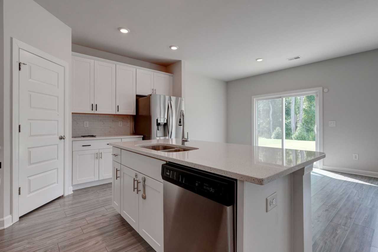 123 Mainsail Way - Photo 6 of 39