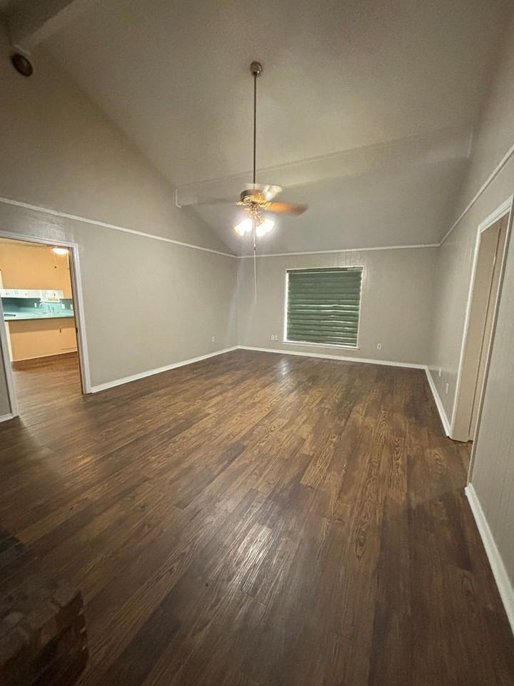 3505 Kresswick St - Photo 2 of 23