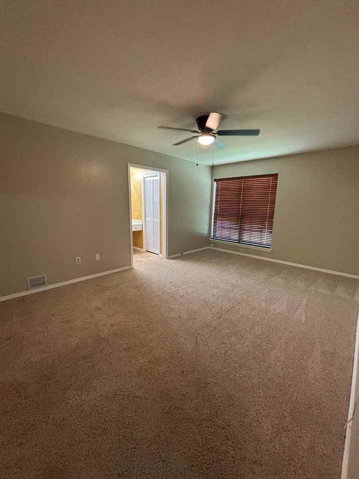 3505 Kresswick St - Photo 4 of 23