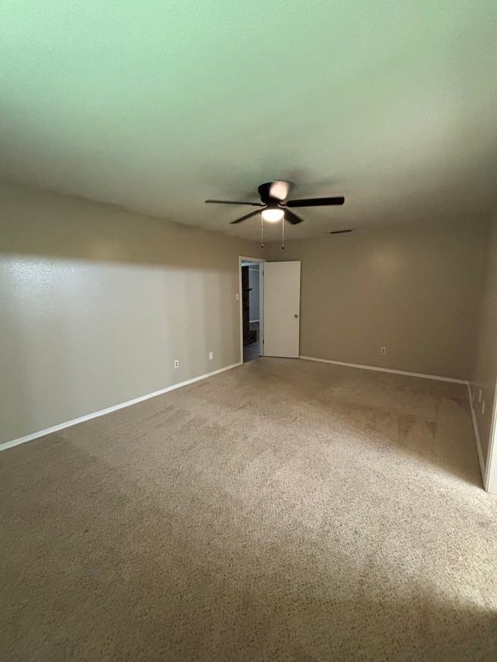 3505 Kresswick St - Photo 5 of 23