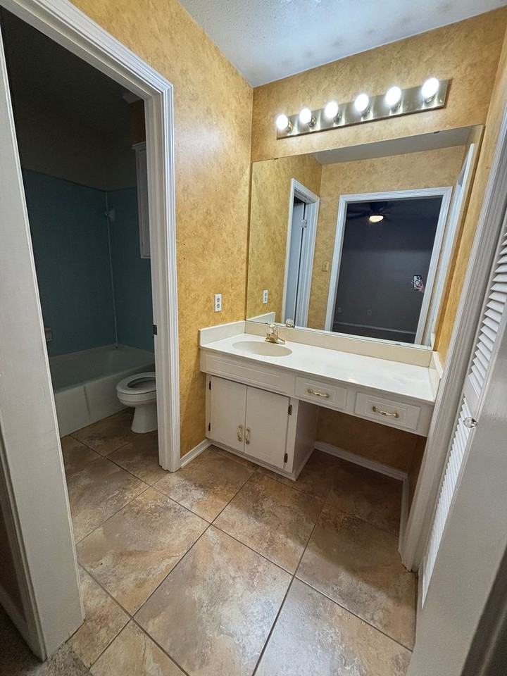3505 Kresswick St - Photo 6 of 23