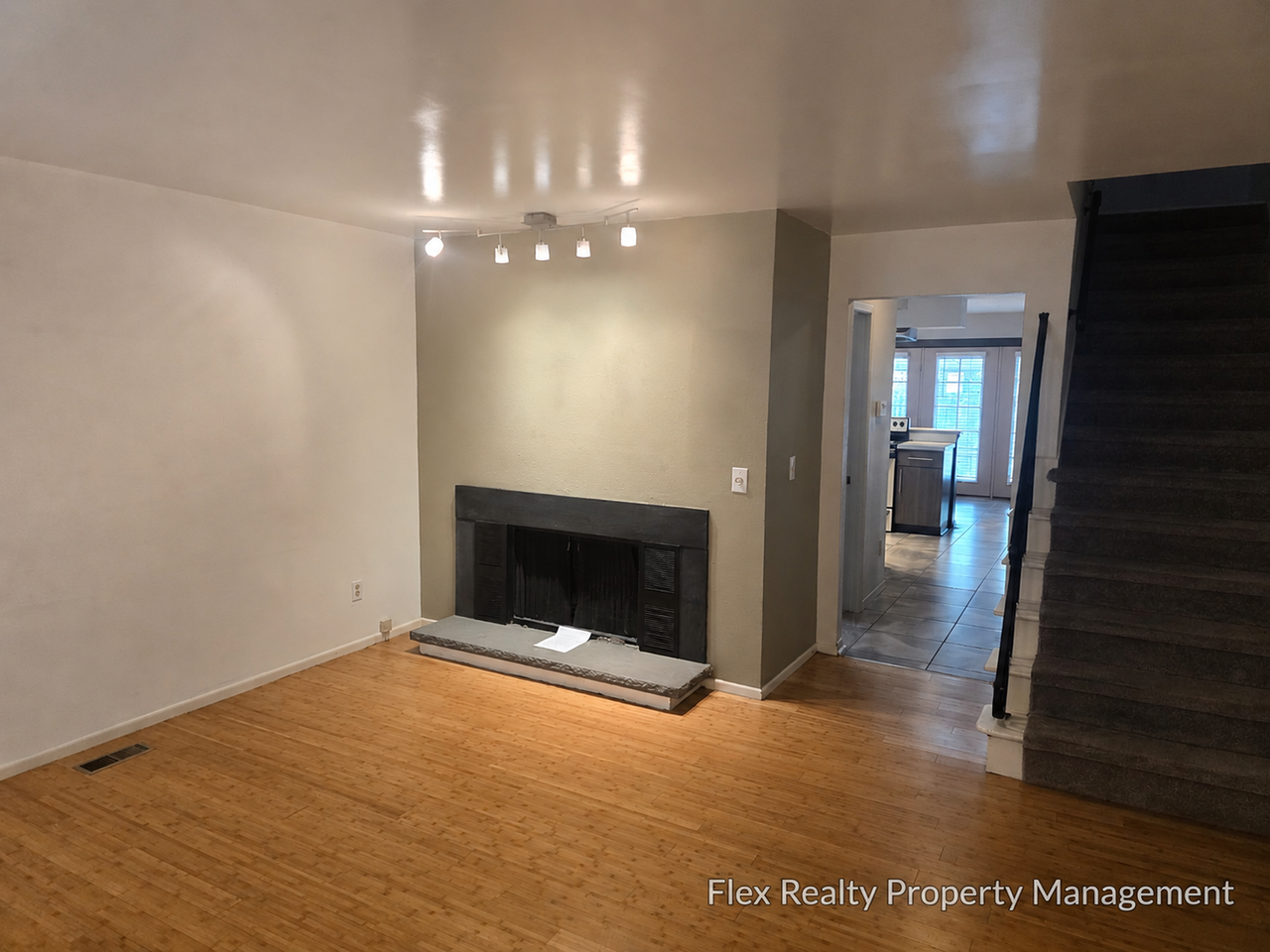 5809 Ryewyck Dr - Photo 2 of 17