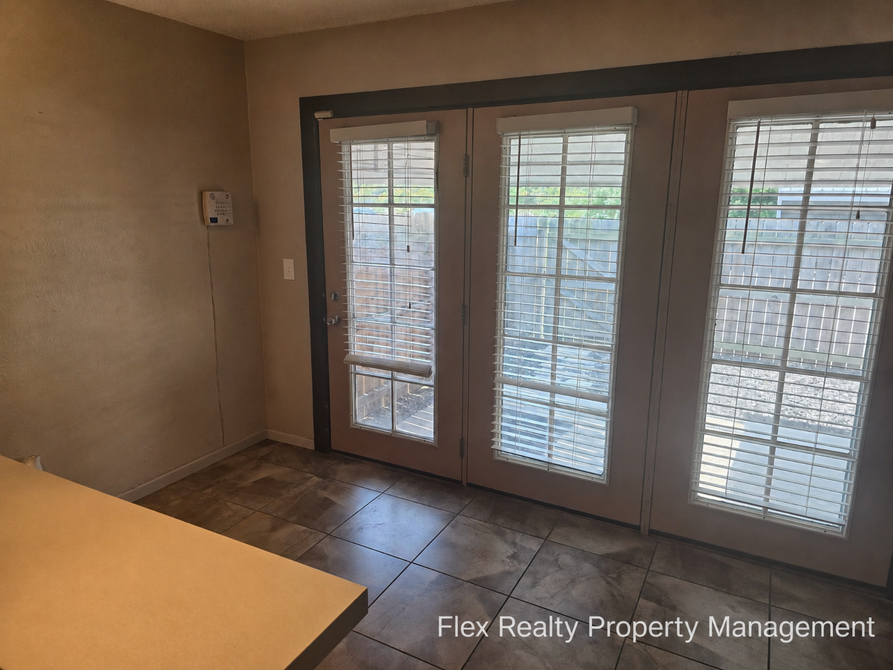 5809 Ryewyck Dr - Photo 6 of 17
