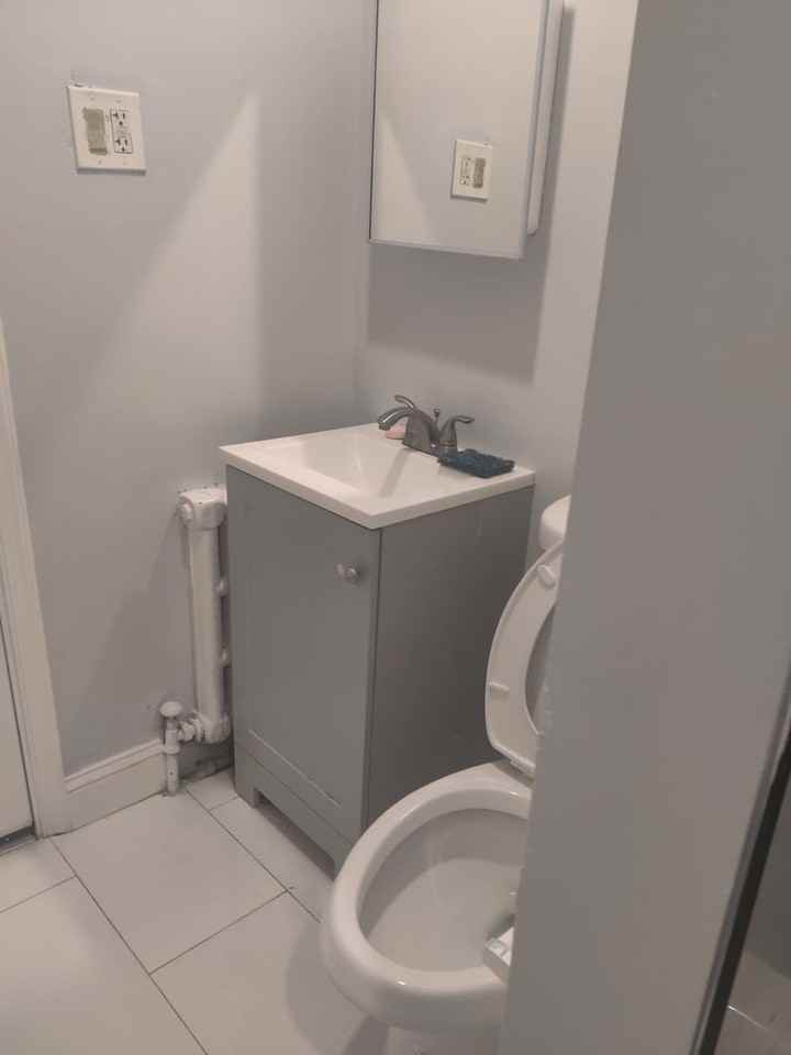6401 Saybrook Ave - Photo 6 of 6